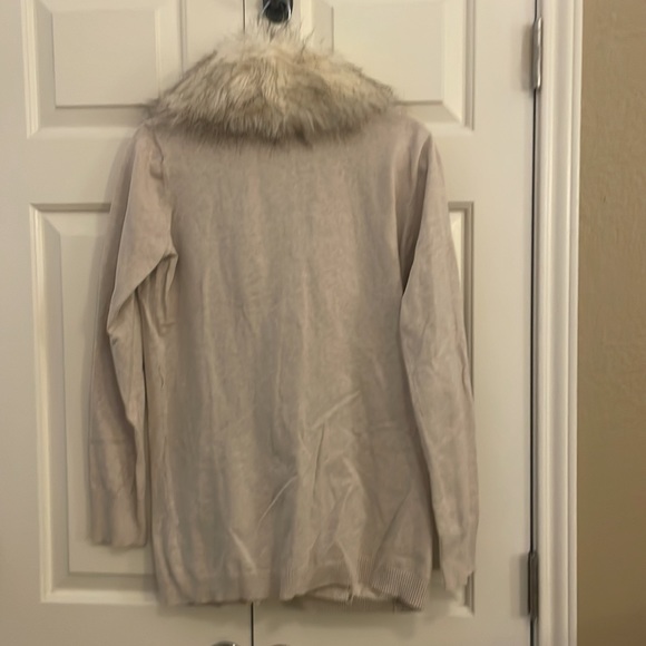 Limited cardigan - Picture 2 of 3